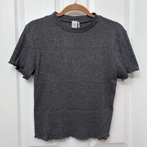 Charcoal Ribbed Lettuce Hem Top | Paper Crane L